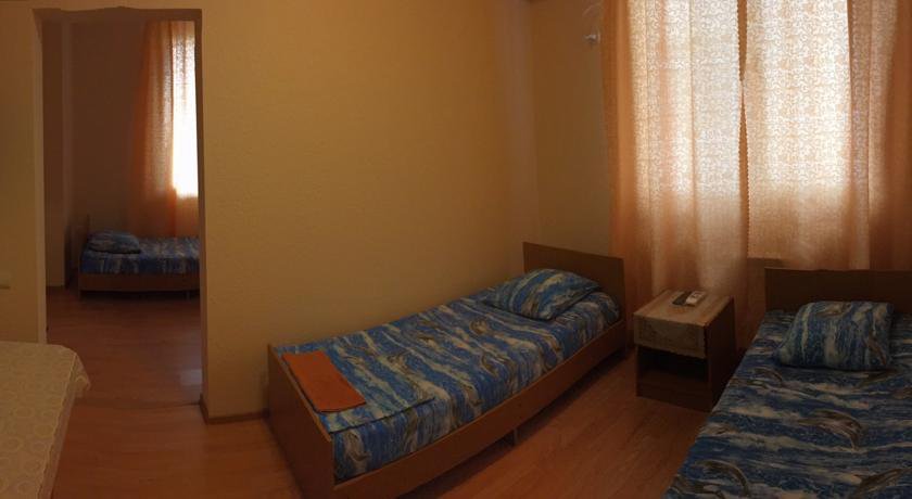 Гостиница Гостевой дом на Ленинградской улице Сочи